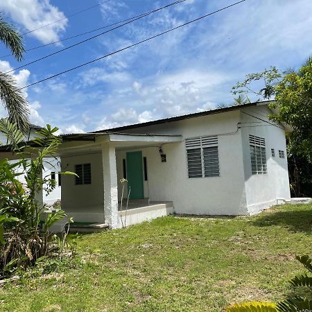 Cosy Little Home Near To The Town Pasir Puteh Exterior photo